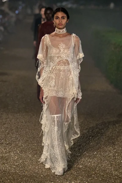 Look 53